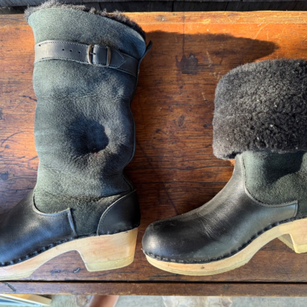 Sven 11" Shearling Lined Wooden Clog Boots 43